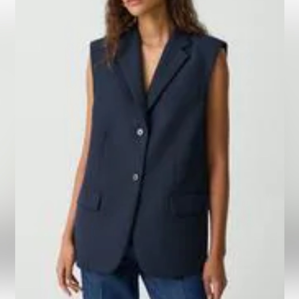 Juste’ Women's Black Sleeveless Blazer